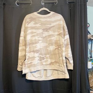 Pink camouflage crew neck - American Eagle M